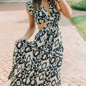 Stylish Steve Madden Black and White Patterned Dress